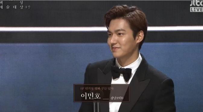 Lee Min Ho di Baeksang Arts Awards. Foto: Twitter
