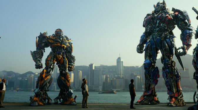 Transformers One merupakan prekuel sekaligus cerita asal usul yang bertempat di kampung halaman Autobot dan Decepticon, yaitu Cybertron.