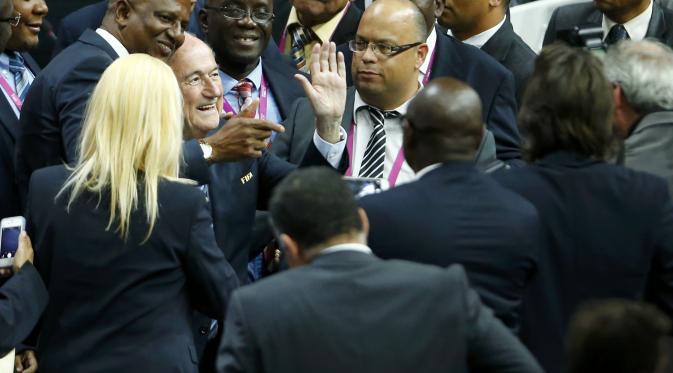 Presiden FIFA Sepp Blatter usai pemilihan (Reuters)