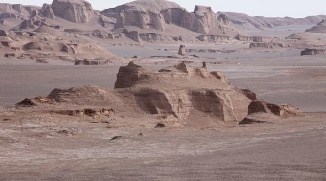 Gurun pasir Lut adalah tempat terpanas, selain gelombang panas di India