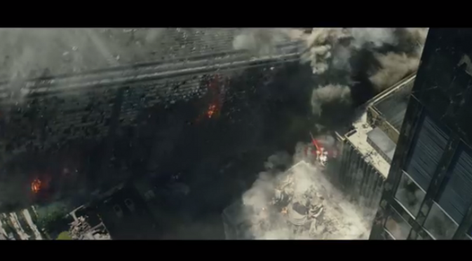 Gedung-gedung runtuh di film 'San Andreas'. Foto: Vidio