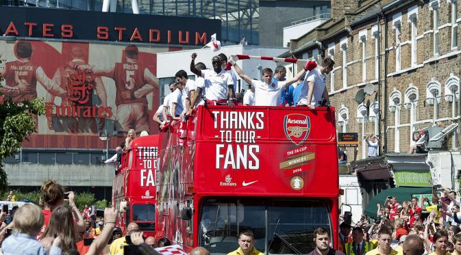 Parade Kemenangan Arsenal Juara Piala FA 2015