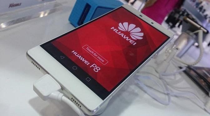 Huawei P8 (Liputan6.com/Trimutia Hatta)