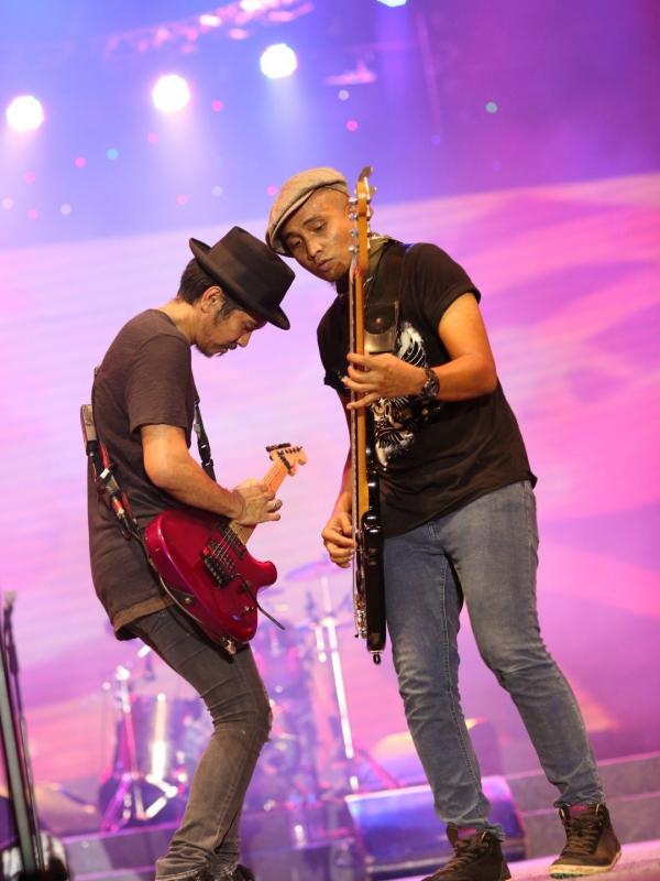 Ridho dan Ivan Slank di Jakarta Fair Kemayoran 2015 (Fathan Rangkuti/bintang.com)