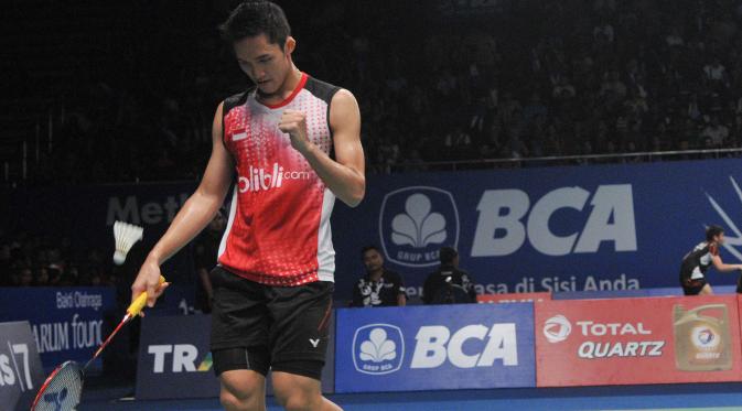 Tunggal putra Indonesia Jonatan Christie lolos ke perempat final BCA Indonesia Open Superseries Premier 2015 (Liputan6.com/Herman Zakaria)
