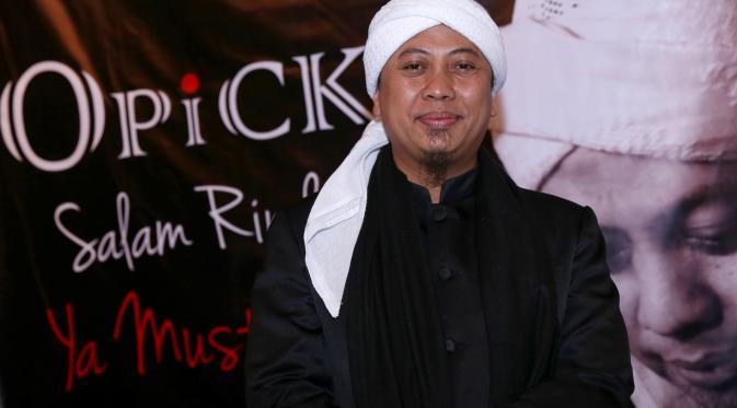 Opick dalam peluncuran album Salam Rindu Ya Musthofa {Galih W Satria/Bintang.com)