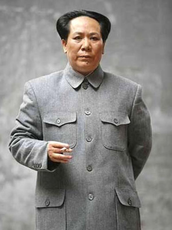 Mao Zedong dengan jas mao | via: chinadailyshow.com