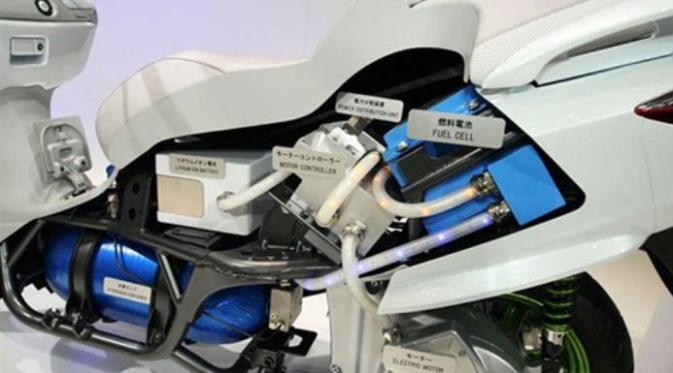 Motor Suzuki bertenaga hidrogen (Foto: amcn).