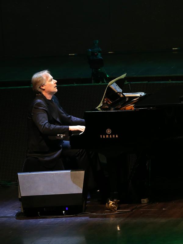 Konser eksklusif Richard Clayderman di Balai Sarbini, Jakarta (Galih W Satria/Bintang.com)