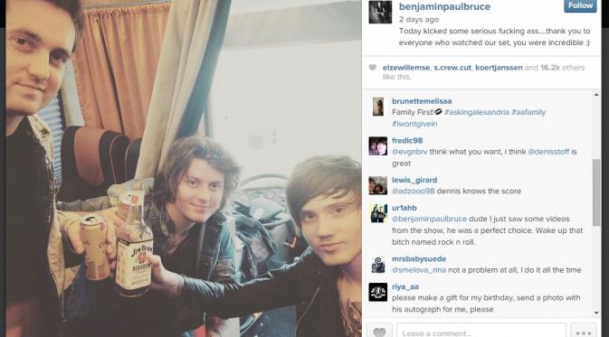 Di tangan Denis Stoff, Asking Alexandria terdengar semakin berenergi