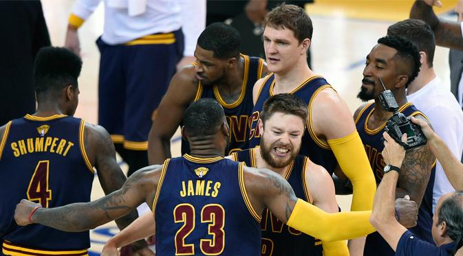 Gim 2 Final NBA: Cleveland Cavaliers vs Golden State Warriors (Reuters / Bob Donnan)