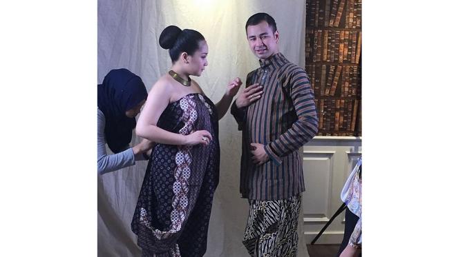 Raffi Ahmad dan Nagita Slavina melakukan sesi pemotretan dengan fotografer Diera Bachir. (foto: instagram.com/raffiahmadlagi)