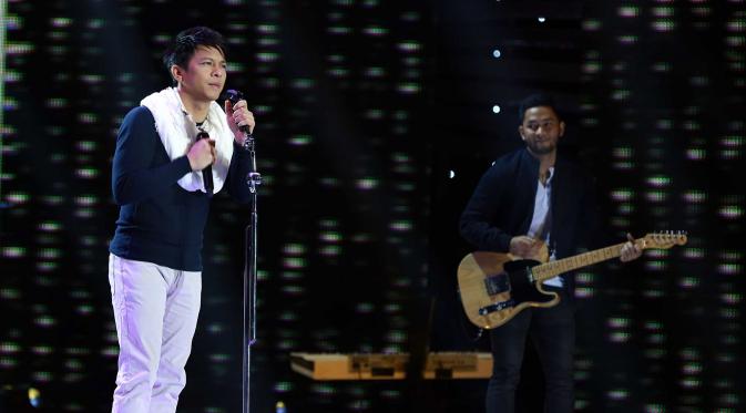 Noah tampil dalam konser untuk mengenang mendiang Rinto Harahap. (Foto: Deki Prayoga/Bintang.com)