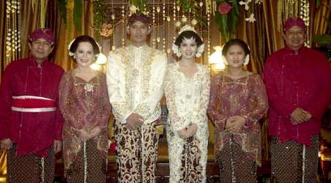 Pernikahan Annisa Pohan - Agus Yudhoyono (Via: forum.detik.com)