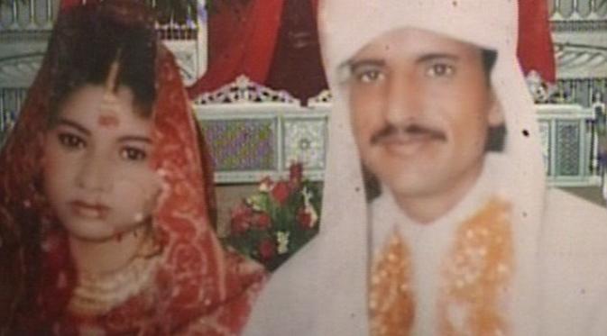 Foto pernikahan Shabana dan Irshad | via: dailymail.co.uk