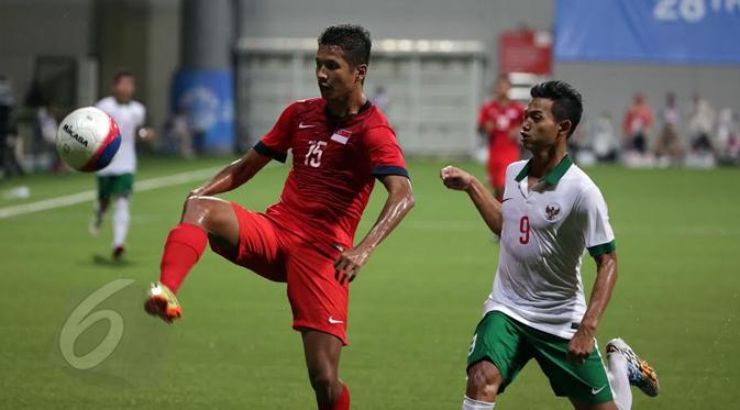 SEA Games 2015: Singapura U-23 vs Indonesia U-23 (Liputan6.com / Helmi Fithriansyah)