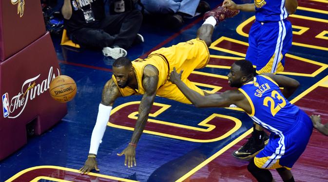 Gim 4 Final NBA: Golden State Warriors vs Cleveland Cavaliers (Reuters / David Richard)