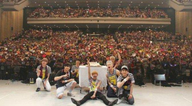 GOT7 yang dibentuk awal 2014 silam saat menggelar fan meeting pertama di Jepang.
