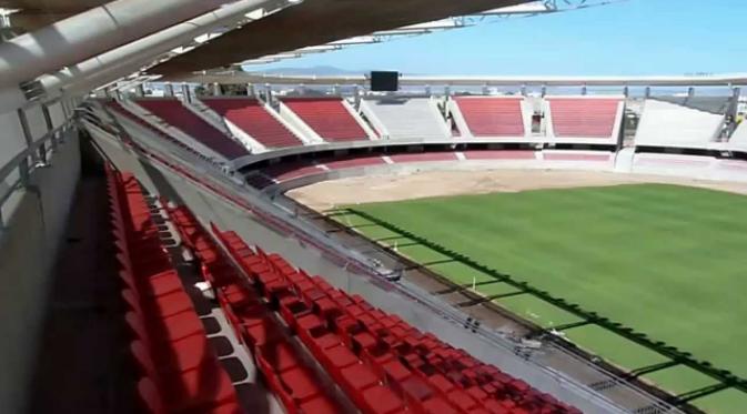 Stadion La Portada. | via: youtube.com