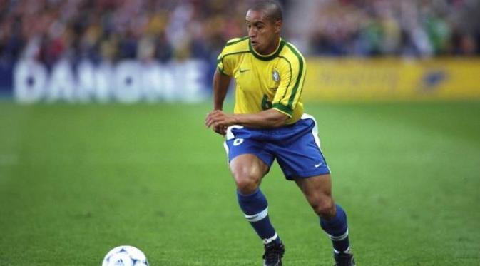 Roberto Carlos. | via: bleacherreport.com