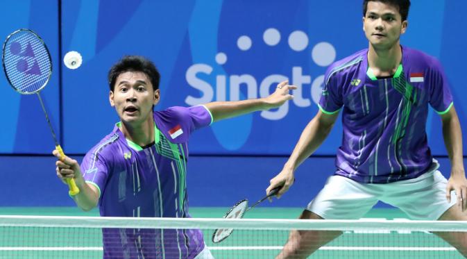 Pasangan Indonesia Angga Pratama/Ricky Karanda Suwardi meraih tiket final ganda putra bulu tangkis perseorangan SEA Games 2015 (Humas PP PBSI)