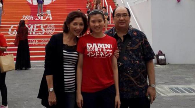 Pebulu tangkis ganda campuran Debby Susanto ingin memberi kado ulang tahun untuk kedua orangtuanya (badmintonindonesia.org)