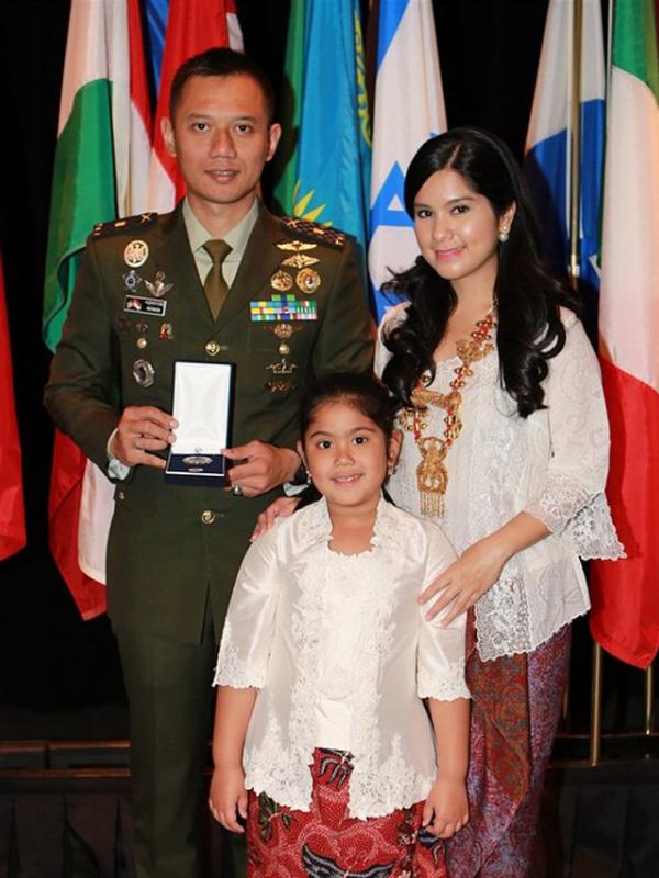 Agus Yudhoyono juga mendapatkan gelar Leadership and Management dari George Herbert Walker School of Business and Technologt, Webster University. (via Instagram.com/agusyudhoyono/)