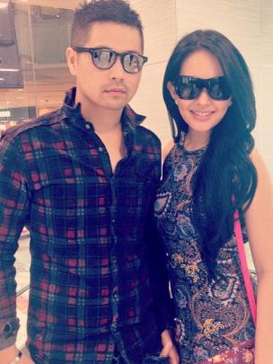 Kartika Putri dan Erick Iskandar [foto: Instagram]