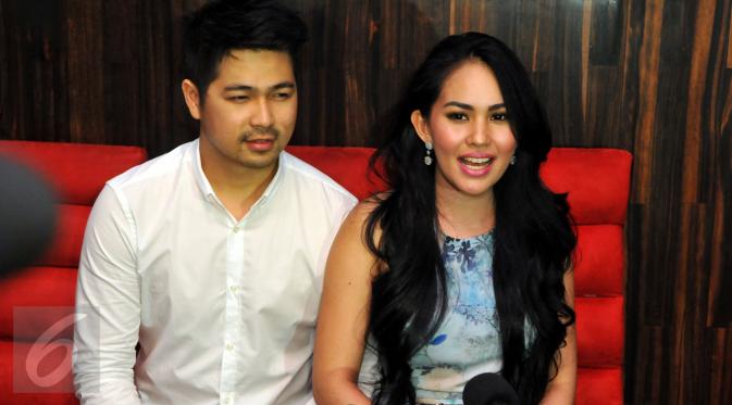 Kartika Putri saat masih menjalankan hubungan dengan Erick Iskandar. [Foto: Panji Diksana/Liputan6.com]