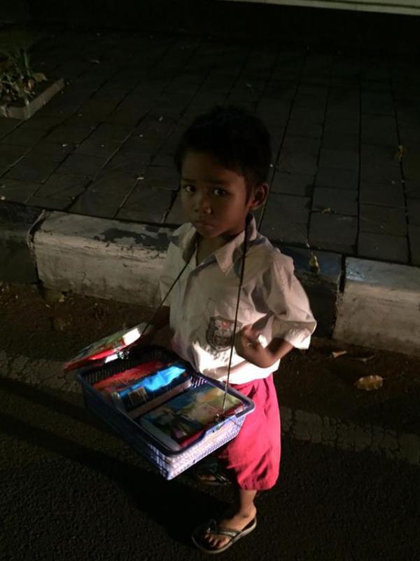 Inilah anak lelaki malang yang ditemui Kartika Putri (via Twitter/Kartika Putri)