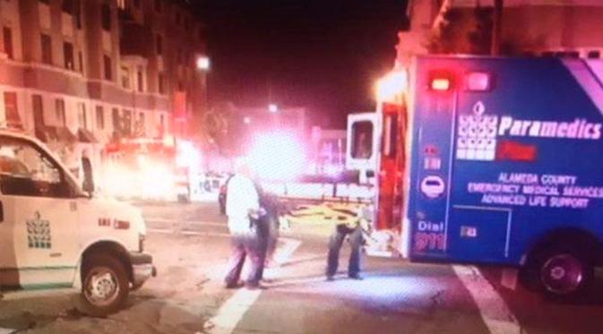 Balkon sebuah flat di AS ambrol, 5 orang tewas (ABC 7)