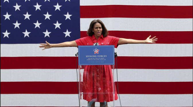 Michelle Obama berpidato tentang korban penembakan di California Selatan. | via: Reuters