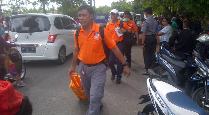 Tim Inafis Polda Bali menggelar olah TKP lanjutan kasus Angeline di rumah Margriet Megawe. (Liputan6.com/ Dewi Divianta)