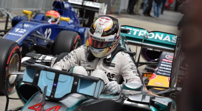 Lewis Hamilton sesaat usai sesi kualifikasi F1 Austria (ANDREJ ISAKOVIC / AFP)