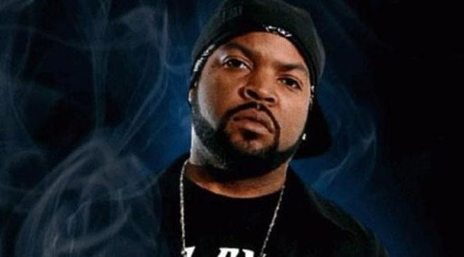 Ice Cube adalah salah satu artis Hollywood beragama Islam (via globalgrind.com)