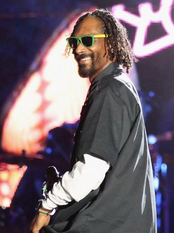 Snoop Lion adalah salah satu artis Hollywood beragama Islam (via globalgrind.com)