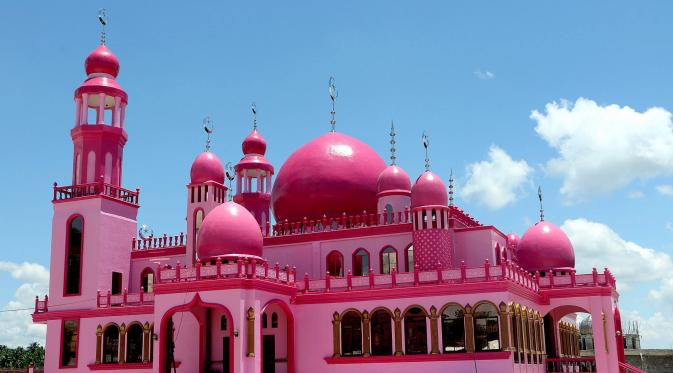 Masjid Dimaukom | via: thousandwonders.net