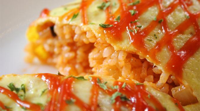 Omurice Jepang. | via: iefakhn.blogspot.com