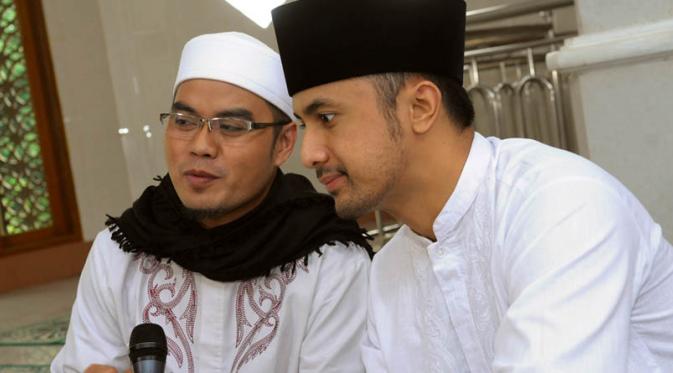 Hengky Kurniawan dan Ustad Ridwan [Foto: Faisal R. Syam/Liputan6.com]