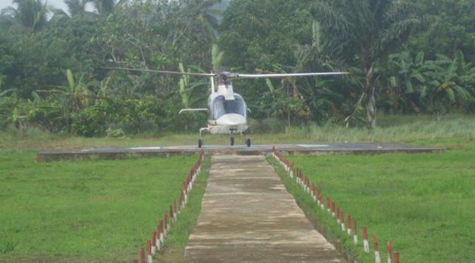 Helikopter sipil Malaysia mendarat di perbatasan wilayah Indonesia. (istimewa)