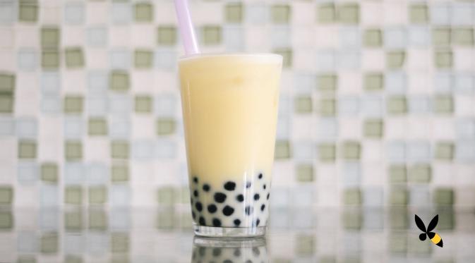 Es teh susu bubble ini segar banget untuk berbuka puasa~ (Via: youtube.com)