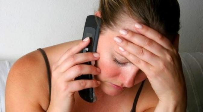 8 Tips menghindari penyakit kanker akibat radiasi ponsel 