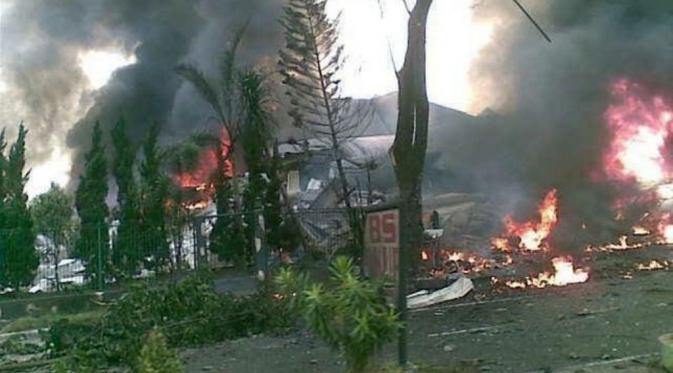12 Foto dan Fakta Tragedi Hercules C-130 yang Harus Kamu Ketahui | via: says.com