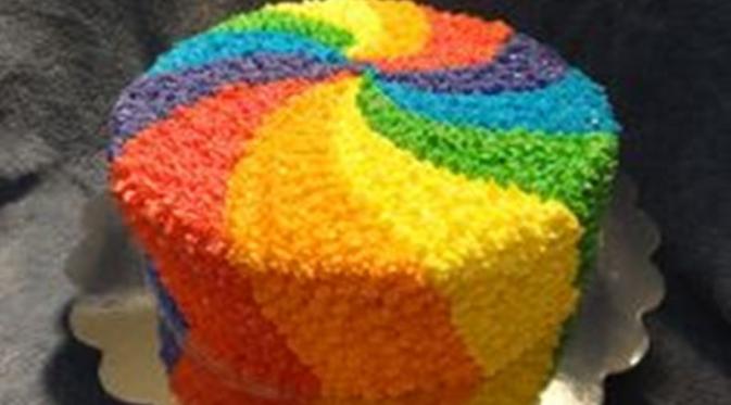 Cake LGBT | Via: pinterest.com