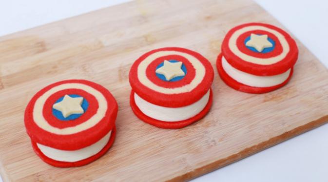 Ice cream sandwitch Captain America (Via: tumblr.com)