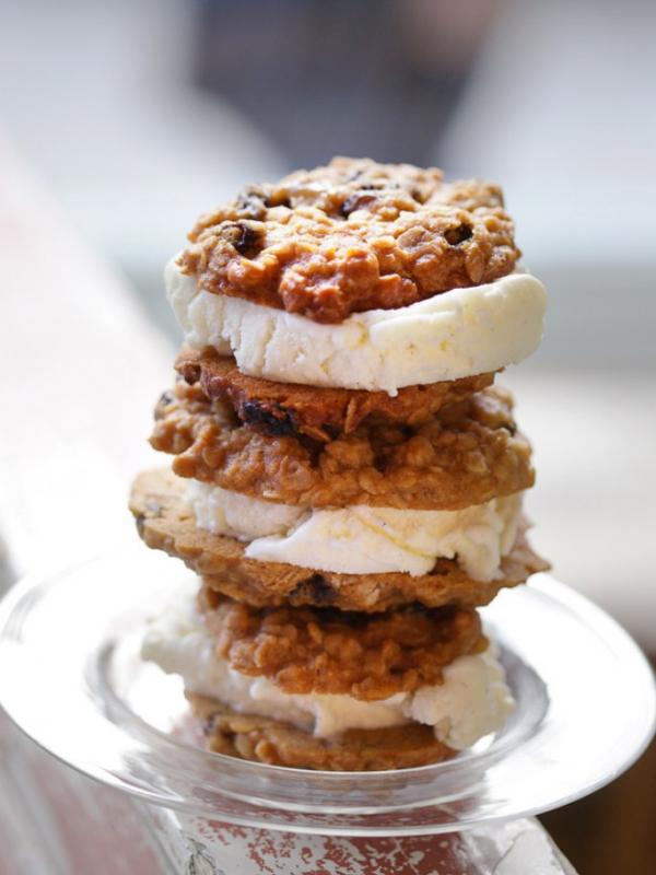 Ice cream sandwitch cookies (Via: buzzfeed.com)