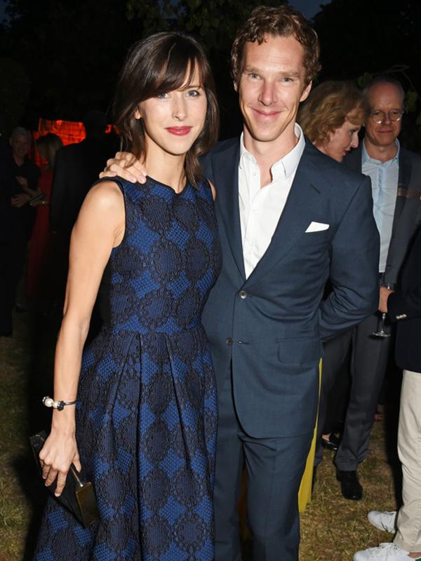 Penampilan pertama Benedict Cumberbatch dan Sophie Hunter ke depan umum setelah anak mereka lahir. (foto: eonline)