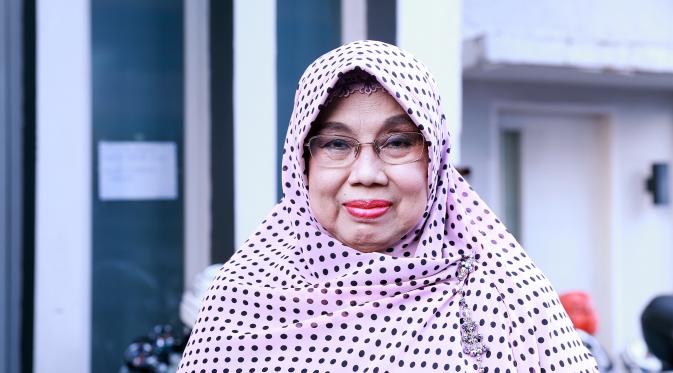 Foto Rina Fauziah (Ibunya Egi John @ Rumpi) (Wimbarsana/bintang.com)