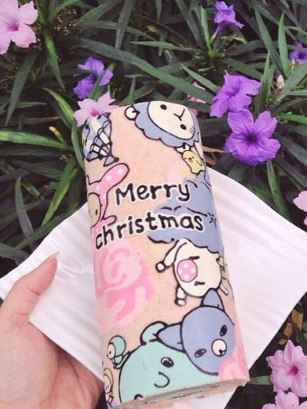 Merry xmas (Via: instagram.com/hitokuchishoppu)
