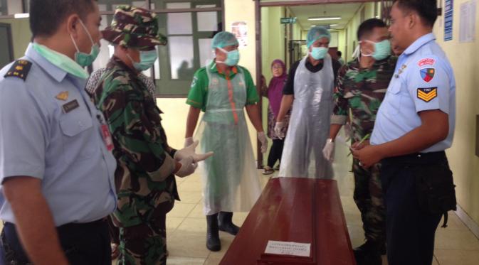 Posko DVI korban kecelakaan pesawat Hercules C-130 di Medan dipindah dari RSUP Adam Malik ke RS Bhayangkara Polda Sumut (Liputan6.com/ Richo Pramono)